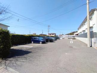 【駐車場】