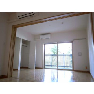 【居間・リビング】 | ルミエール中町 | ※写真は同タイプ住戸です。