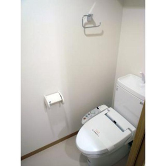 【トイレ】 | ルミエール中町 | ※写真は同タイプ住戸です。