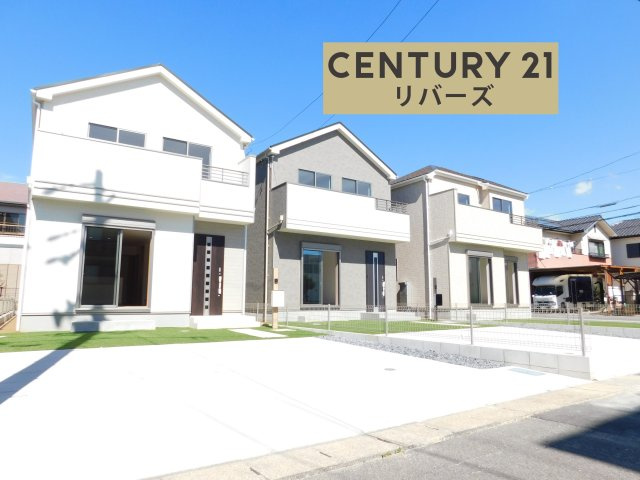 弥富市平島東３丁目の新築一戸建の前面道路含む現地写真|◇Ａ号棟◇　　新価格！！いつでも見学出来ます♪（お問合せ当日、平日、水曜、夜間でもＯＫ）　南向き、陽当たり良好♪　敷地４５．５２坪　駐車楽々並列２台ＯＫ　南に人工芝庭付き♪　2階全居室６．０帖以上！