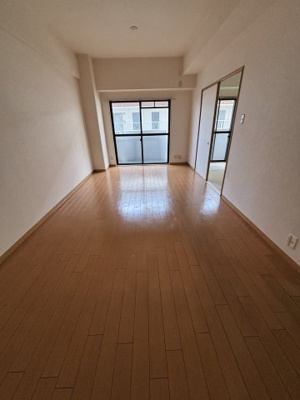 【居間・リビング】 | ラフィーネ香里園