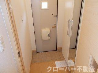 エレガンシア・ブローテⅠの玄関
