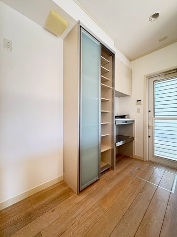 茨木市北春日丘二丁目戸建の収納