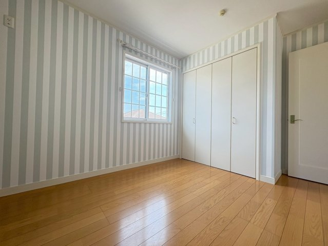 茨木市北春日丘二丁目戸建の内装