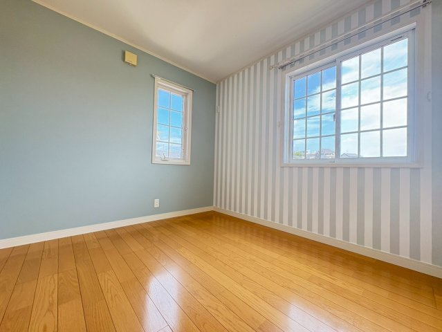 茨木市北春日丘二丁目戸建の寝室