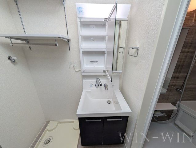 ヒカルサ豊橋東田町 Ⅱの独立洗面台