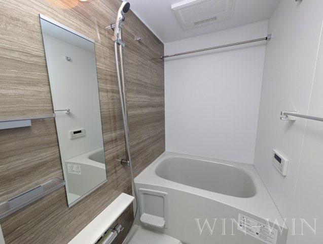 ヒカルサ豊橋東田町 Ⅱの浴室