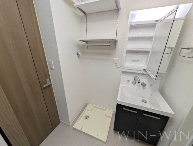 ヒカルサ豊橋東田町 Ⅱの独立洗面台
