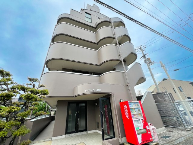 ヴィラージュ航洋の外観
