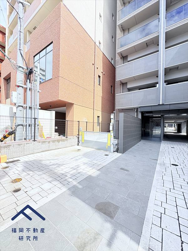 オープンレジデンシア天神今泉のエントランス