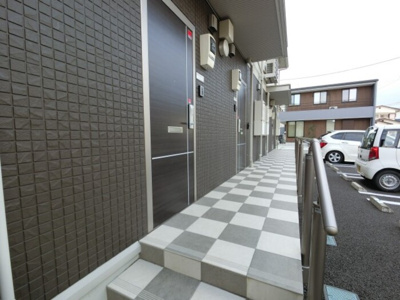 【エントランス】 | シャイニー