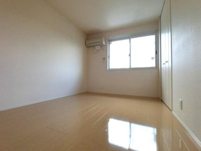 【内装】 | シャイニー