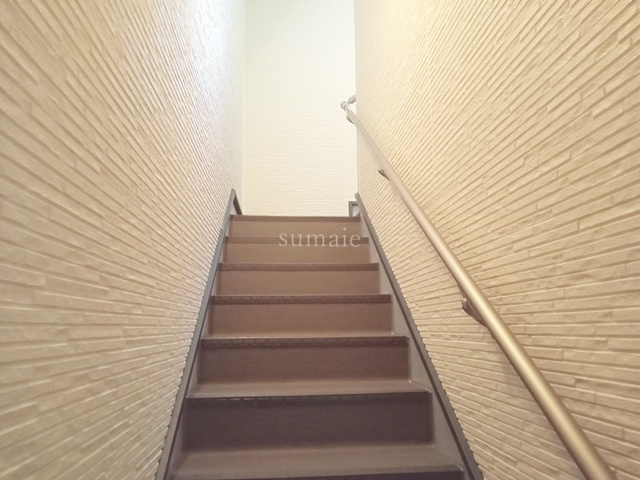 トレフェリクス東十条のその他共用部分|階段です