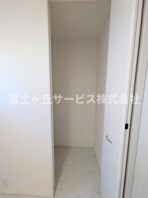 【収納】 | 磐田市赤池 4期 新築一戸建て | 脱衣所内に収納があります