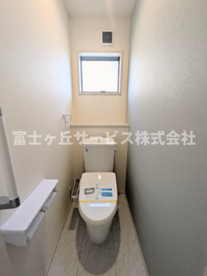 【トイレ】 | 磐田市赤池 4期 新築一戸建て | トイレです