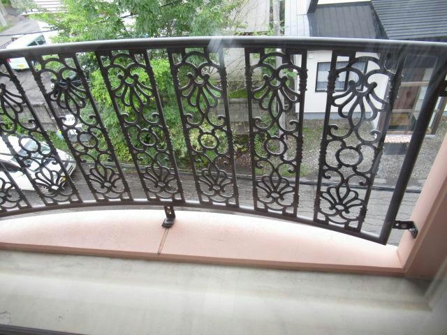 あすなろ壱番館のバルコニー