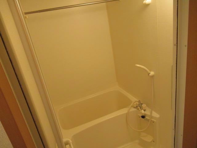 あすなろ壱番館の浴室