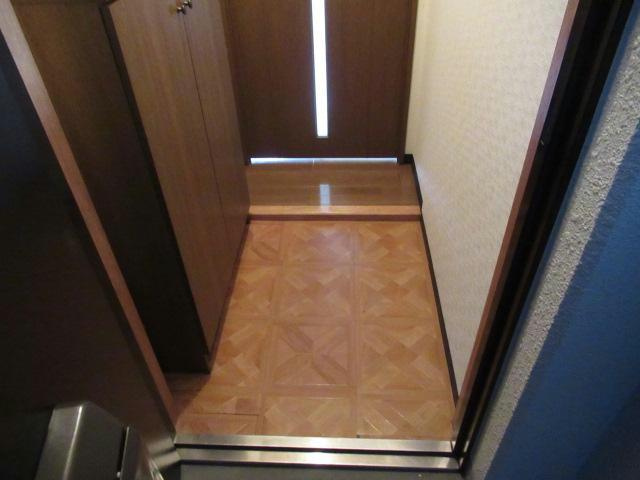 あすなろ壱番館の玄関