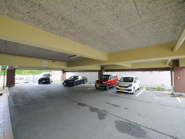 メゾン・デ・アムールの駐車場|駐車場があります