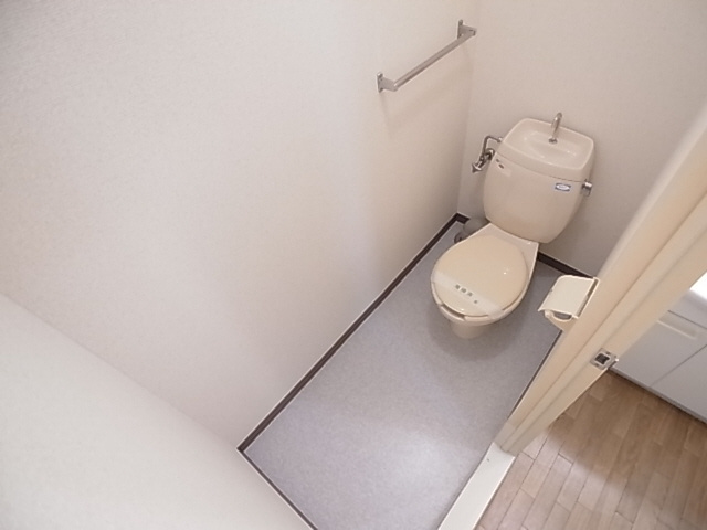 神戸市長田区高取山町１丁目の賃貸マンションのトイレ|トイレ