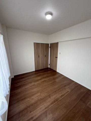 下月隈団地1号棟の洋室