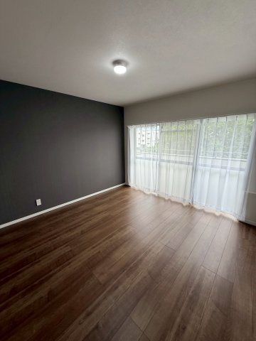 下月隈団地1号棟の洋室