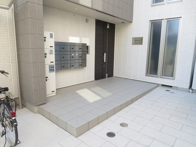 ｖｉｐｕｃｏｌｏｃｏ　ビプコロコのエントランス|★オートロック付き★