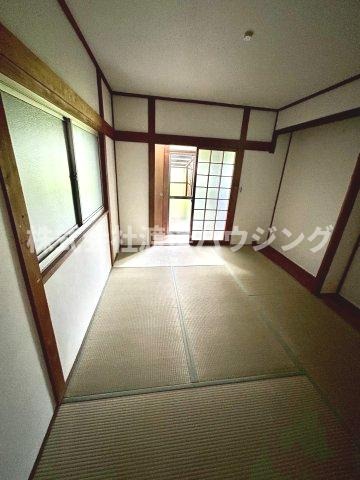 田井町一戸建の和室