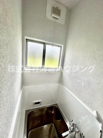 田井町一戸建のその他|窓