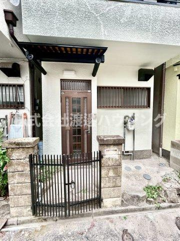 田井町一戸建のエントランス