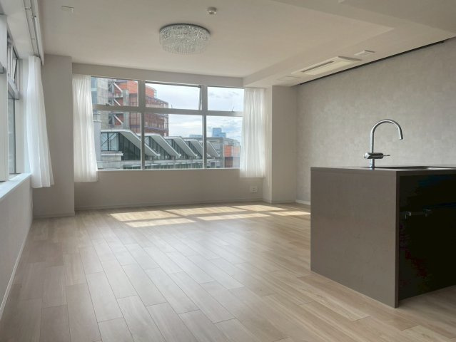 マジェスタワー六本木の居間・リビング