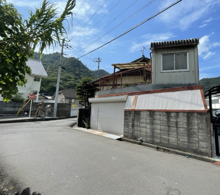国分寺町柏原　土地の前面道路含む現地写真
