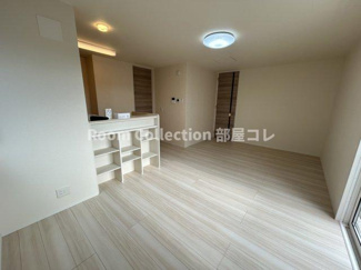 【居間・リビング】 | サニーフラット岡Ⅱ