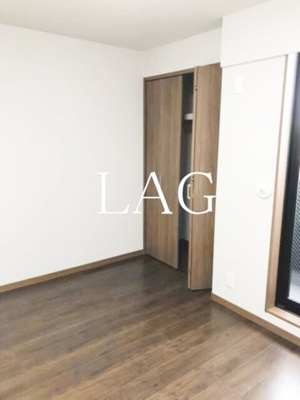 【居間・リビング】 | アーバンブルー高砂 | 洋室のお部屋です。