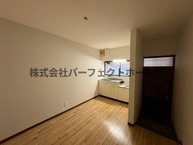 走谷2丁目テラスハウス　賃貸の居間・リビング|ゆったり過ごせるリビングです