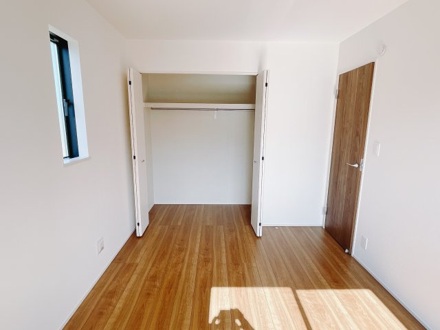 【新築戸建】前橋市三河町一丁目22 の収納|■2階洋室｜2階各居室には収納をご用意しています♪常にお部屋を綺麗に保てます！小さなお子様も自然とお片付けができるようになるのでうれしいですよね！