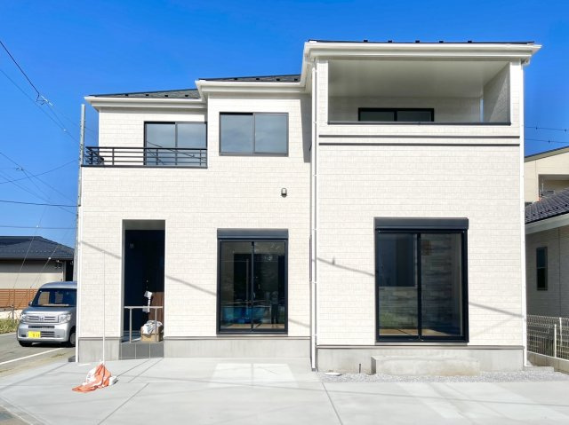 【新築戸建】前橋市三河町一丁目22 の外観|■外観｜土日のご見学はもちろん、平日・夜間のご案内も大歓迎です♪「今から見たい」や「仕事終わりに見たい」にもご対応できますのでお気軽にお問い合わせください♪