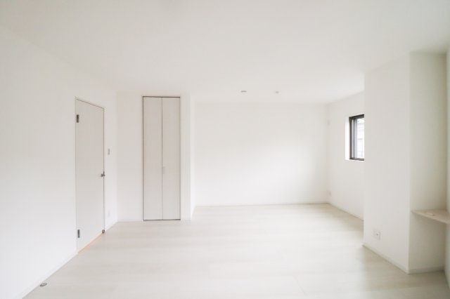 椥辻封シ川町の洋室