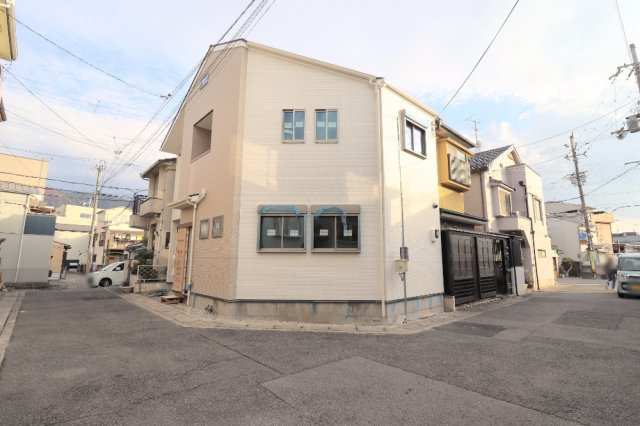 椥辻封シ川町の外観