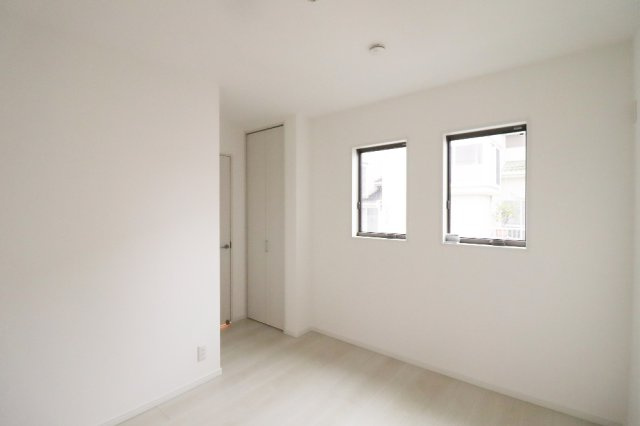 椥辻封シ川町の洋室