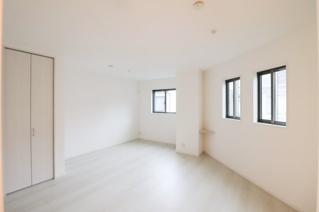 椥辻封シ川町の洋室