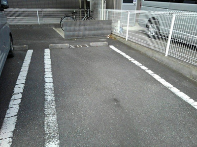 【駐車場】 | サンリット城見 | 駐車スペースもあります