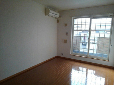 【居間・リビング】 | サンリット城見 | 使いやすいリビングです