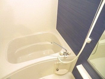 【浴室】 | サンリット・ヴィラ神屋 | ゆったり過ごせるお風呂です