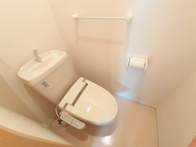 【トイレ】 | ヴィラ　グリチーネⅠ | ゆったりとした空間のトイレです