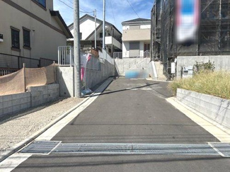 【前面道路含む現地写真】 | 瀬谷区二ツ橋町  3号棟 第6
