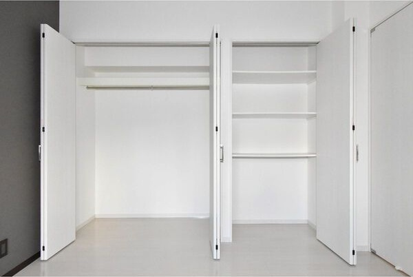 ファーストレジデンス栄の収納