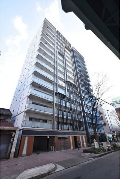 ファーストレジデンス栄の外観