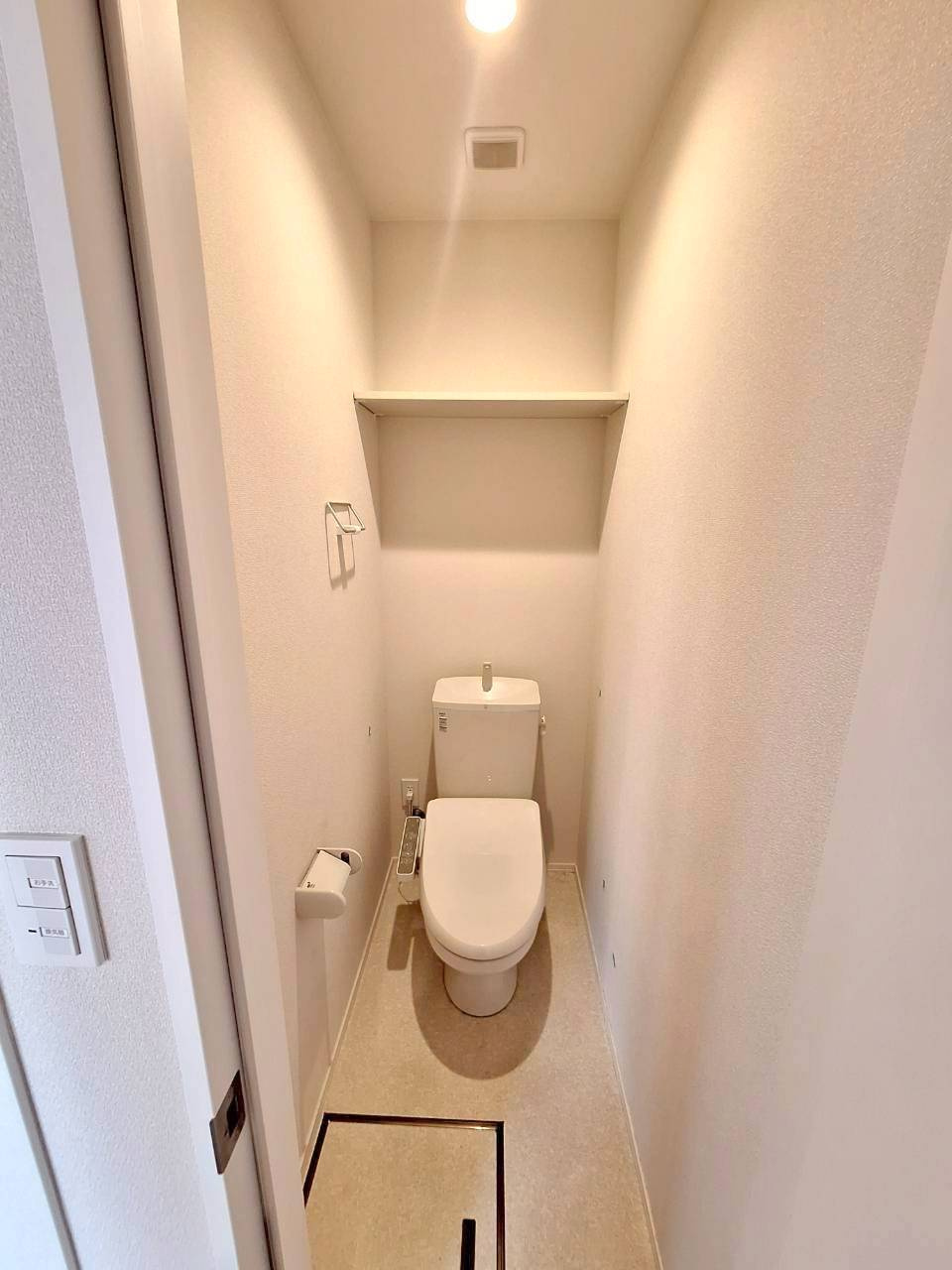 ＥＸＣＥＬ　ＭＩＲＡＩ　２０のトイレ|温水洗浄便座付き