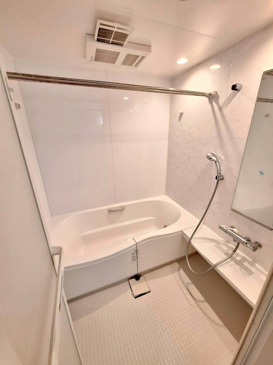 ＥＸＣＥＬ　ＭＩＲＡＩ　２０の浴室|追い炊き付